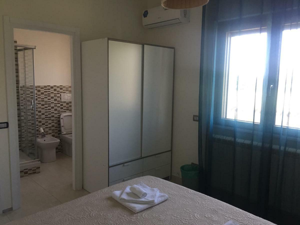 Bed&Breakfast Riccio&Lella Fiumicino Ngoại thất bức ảnh